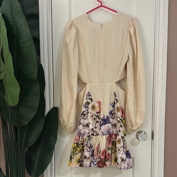 Express Cream Floral Dress with side Cutouts - Picture 4 of 5